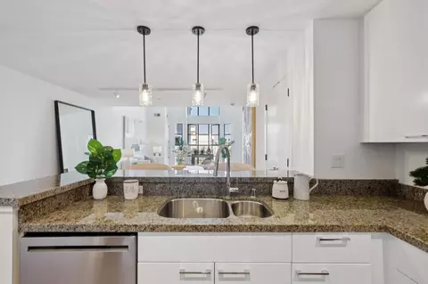 Kitchen - 3375 17th St 311, San Francisco, CA 94110 photo 3 of 5