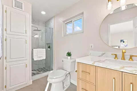 Bath - 36466 Haley St, Newark, CA 94560 photo 3 of 3