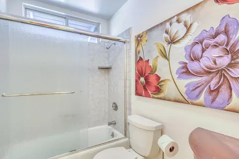 Bath - 301 Karen Ct, Aromas, CA 95004 photo 4 of 4