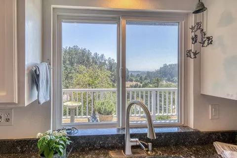 Kitchen - 301 Karen Ct, Aromas, CA 95004 photo 5 of 7