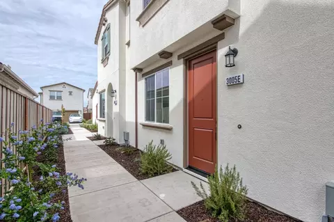 3052 Macarthur Dr D, Marina, CA 93933 photo 2
