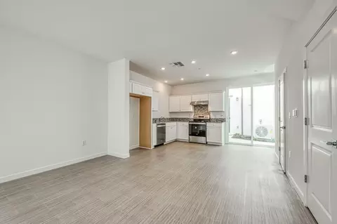 3052 Macarthur Dr D, Marina, CA 93933 photo 6