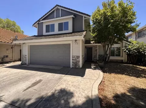 250 Orestimba Cir, Tracy, CA 95376 photo 2