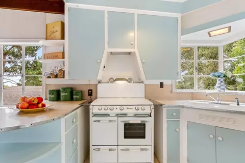 Kitchen - 0 3rd Avenue 2 Ne Mission St, Carmel, CA 93921 photo 6 of 9