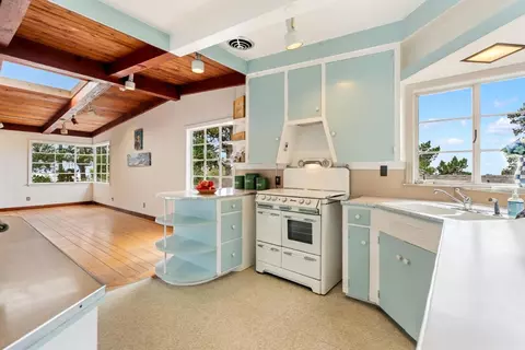 Kitchen - 0 3rd Avenue 2 Ne Mission St, Carmel, CA 93921 photo 2 of 9