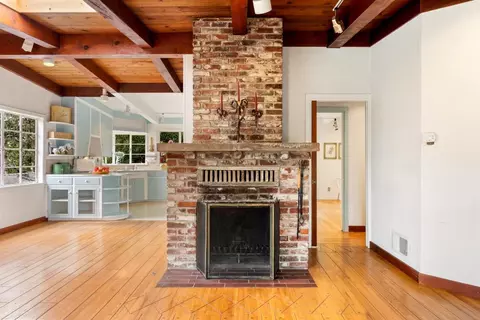 Living - 0 3rd Avenue 2 Ne Mission St, Carmel, CA 93921 photo 3 of 3