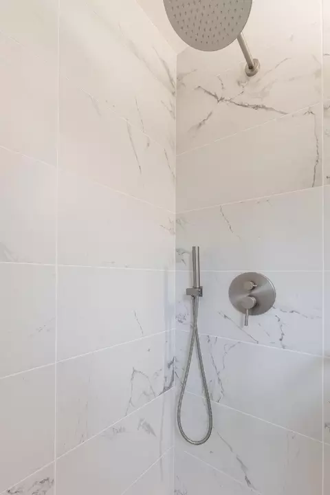 Bath - 1096 Valencia Way, Pacifica, CA 94044 photo 2 of 3