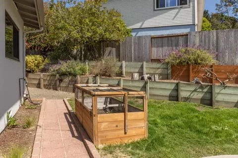 Exterior - 1096 Valencia Way, Pacifica, CA 94044 photo 6 of 10