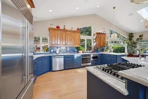 Kitchen - 6755 Langley Canyon Rd, Salinas, CA 93907 photo 5 of 6