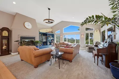 Living - 6755 Langley Canyon Rd, Salinas, CA 93907 photo 2 of 2
