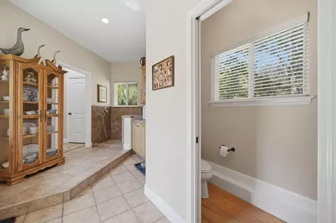 Entry Way - 6755 Langley Canyon Rd, Salinas, CA 93907 photo 5 of 7