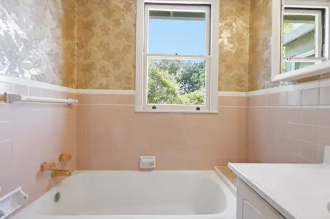 Bath - 720 Hacienda Way, Millbrae, CA 94030 photo 3 of 4