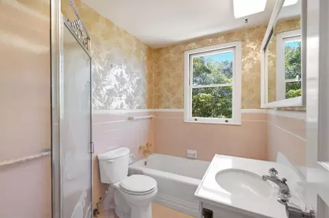 Bath - 720 Hacienda Way, Millbrae, CA 94030 photo 1 of 4