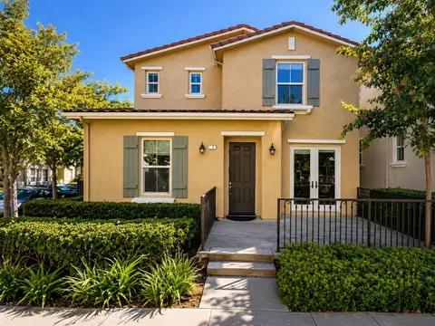 201 Meadow Pine Pl, San Jose, CA 95125