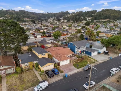 View/Area - 715 Montezuma Dr, Pacifica, CA 94044 photo 4 of 9