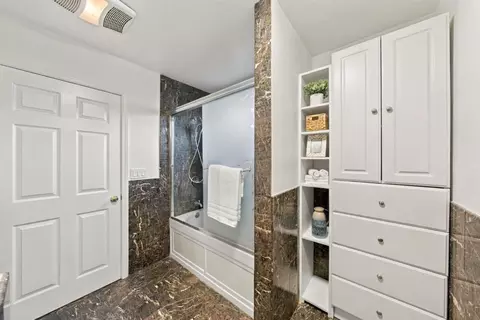Bath - 715 Montezuma Dr, Pacifica, CA 94044 photo 4 of 6