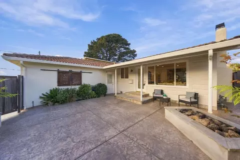Exterior - 715 Montezuma Dr, Pacifica, CA 94044 photo 2 of 6