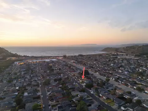 View/Area - 715 Montezuma Dr, Pacifica, CA 94044 photo 1 of 9