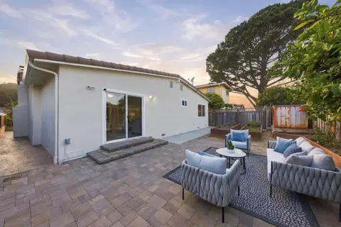 Exterior - 715 Montezuma Dr, Pacifica, CA 94044 photo 6 of 6