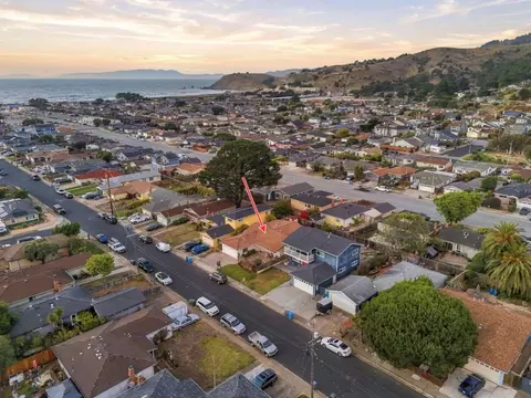 View/Area - 715 Montezuma Dr, Pacifica, CA 94044 photo 3 of 9