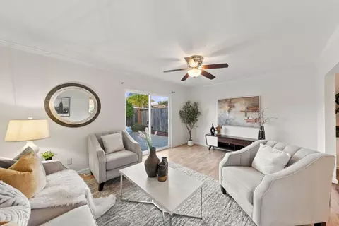 Living - 715 Montezuma Dr, Pacifica, CA 94044 photo 3 of 3