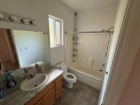 Bath - 1170 E 9th St, Chico, CA 95928 photo 1 of 5