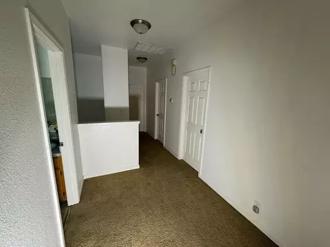 Entry Way - 1170 E 9th St, Chico, CA 95928 photo 1 of 1