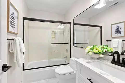 Bath - 7371 Rainbow Dr, Cupertino, CA 95014 photo 3 of 4
