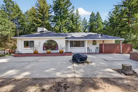 23889 Summit Rd, Los Gatos, CA 95033