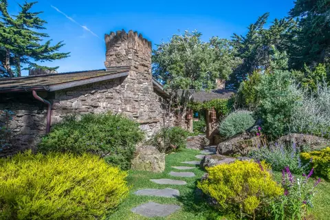 Exterior - 163 5 Spindrift Rd, Carmel, CA 93923 photo 7 of 9