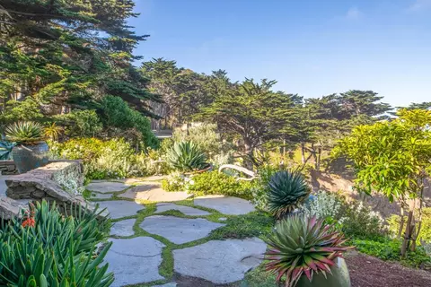 Exterior - 163 5 Spindrift Rd, Carmel, CA 93923 photo 9 of 9