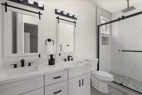 Bath - 184 W Rincon Ave, Campbell, CA 95008 photo 3 of 4