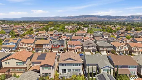 View/Area - 1080 Ruby Way, Gilroy, CA 95020 photo 2 of 4