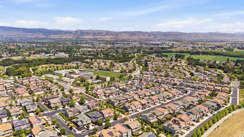 View/Area - 1080 Ruby Way, Gilroy, CA 95020 photo 4 of 4