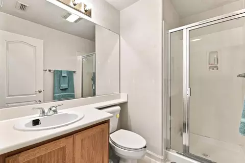 Bath - 691 Tulare Ct, Tracy, CA 95304 photo 4 of 4
