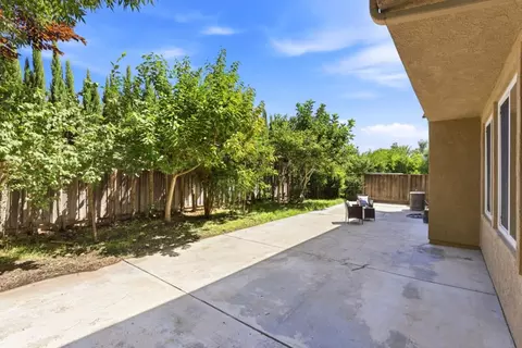 Exterior - 691 Tulare Ct, Tracy, CA 95304 photo 5 of 7