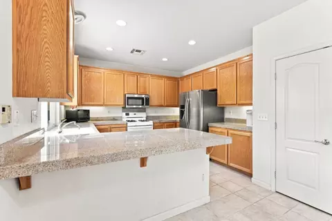 Kitchen - 691 Tulare Ct, Tracy, CA 95304 photo 1 of 4