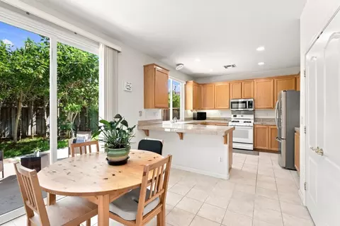 Kitchen - 691 Tulare Ct, Tracy, CA 95304 photo 4 of 4