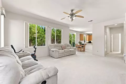 Living - 691 Tulare Ct, Tracy, CA 95304 photo 2 of 3