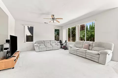 Living - 691 Tulare Ct, Tracy, CA 95304 photo 3 of 3