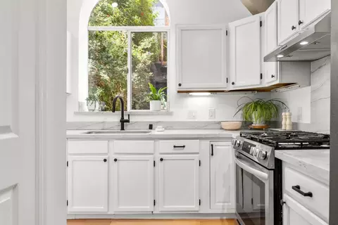 Kitchen - 3700 Hardin Way, Soquel, CA 95073 photo 5 of 5