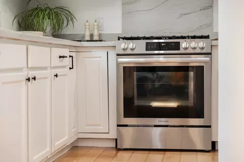 Kitchen - 3700 Hardin Way, Soquel, CA 95073 photo 4 of 5