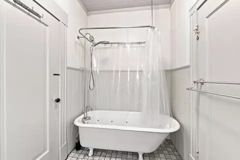 Bath - 212 E Rincon Ave, Campbell, CA 95008 photo 2 of 5