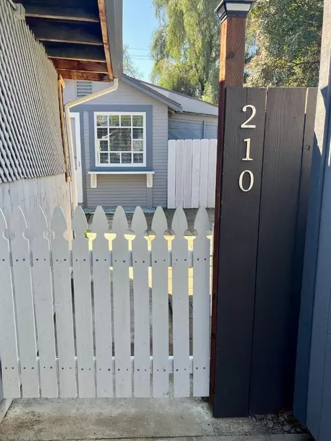 Exterior - 212 E Rincon Ave, Campbell, CA 95008 photo 9 of 11