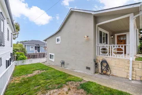 Exterior - 537 Larkin St, Monterey, CA 93940 photo 5 of 5