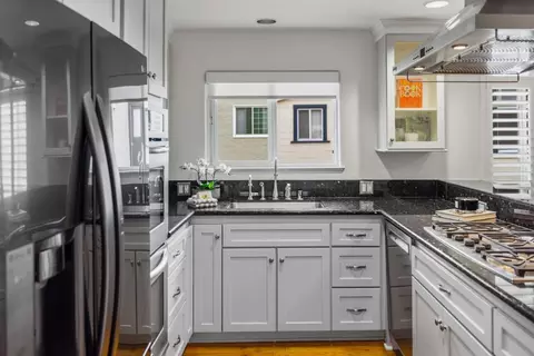 Kitchen - 537 Larkin St, Monterey, CA 93940 photo 3 of 5