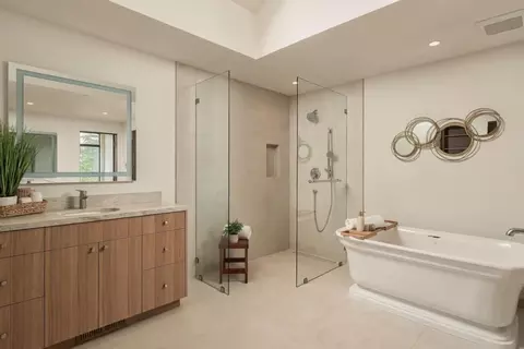 Bath - 231 Spindrift Rd, Carmel, CA 93923 photo 3 of 6