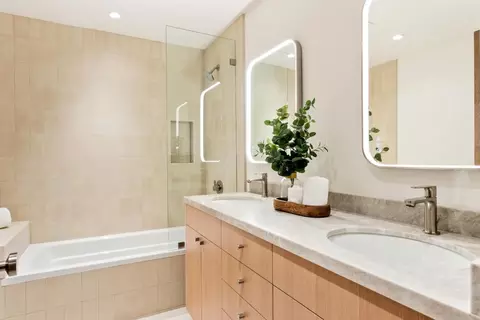 Bath - 231 Spindrift Rd, Carmel, CA 93923 photo 5 of 6