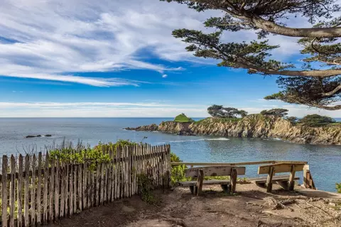 View/Area - 231 Spindrift Rd, Carmel, CA 93923 photo 5 of 8