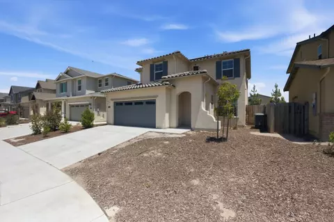 Exterior - 458 Liberty Ct, Soledad, CA 93960 photo 6 of 10